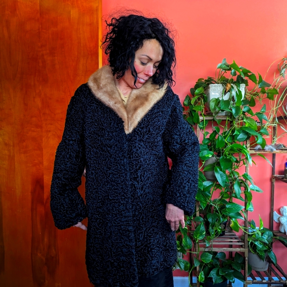 Vintage Fur Coat Mob Wife - Gem